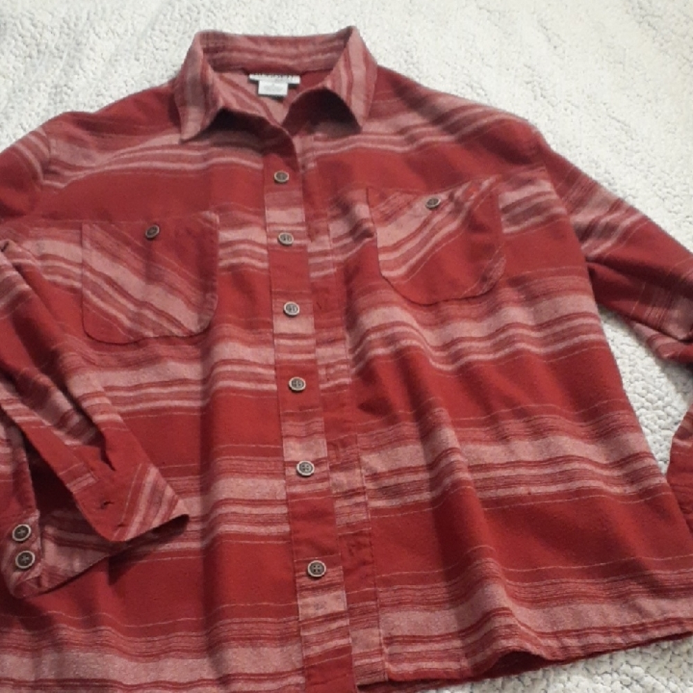 Red Bohemian Log Cabin Like Button Down Shirt with Classic Design Men's XL